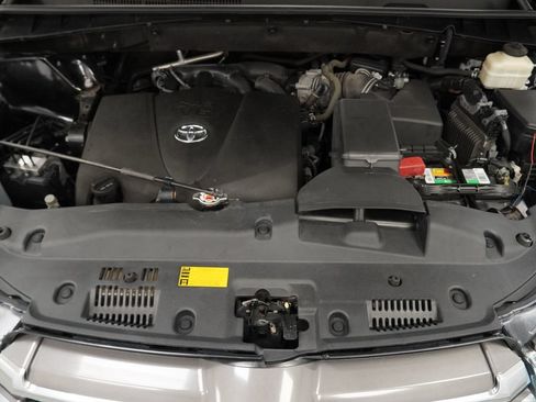 Used 2018 Toyota Highlander Limited AWD/4WD image 53