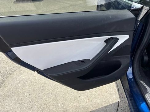 Used 2018 Tesla Model 3 Long Range AWD/4WD image 30