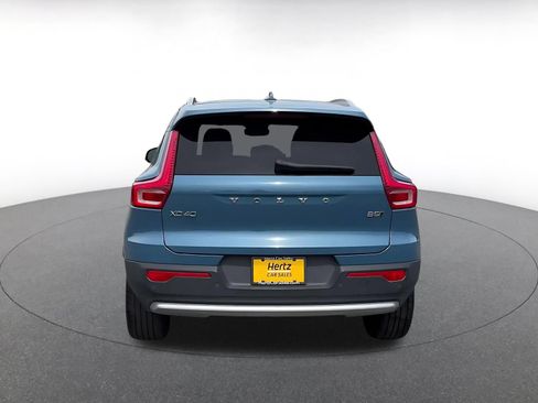 Used 2024 Volvo XC40 B5 Core AWD/4WD image 12