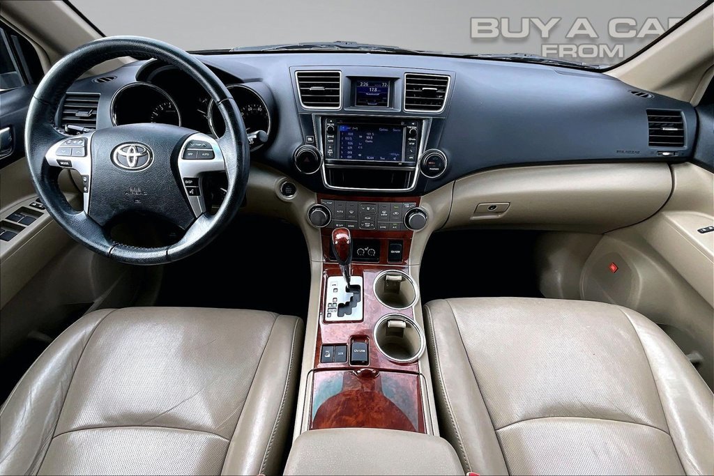 Used 2013 Toyota Highlander Limited AWD/4WD image 16