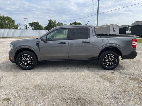 Used 2022 Ford Maverick Lariat image 7