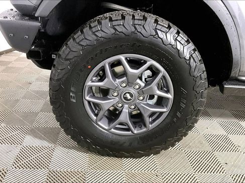 New 2025 Ford Bronco Badlands image 11