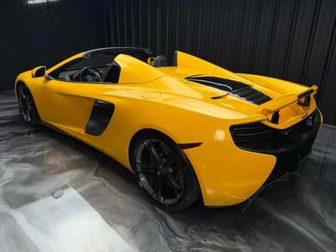 Used 2015 McLaren 650S Spider RWD image 16