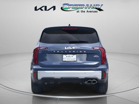 Used 2024 Kia Telluride S FWD image 5