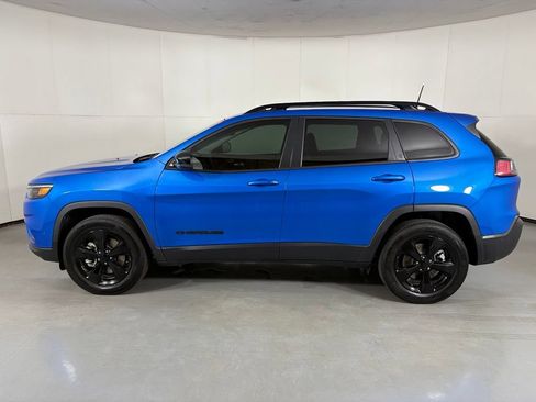 Used 2023 Jeep Cherokee Altitude Lux w/ Mopar Interior Package AWD/4WD image 5