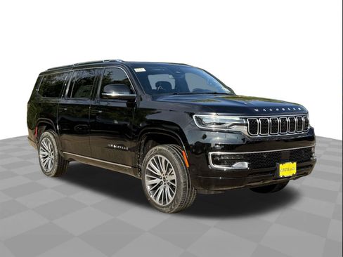 New 2025 Jeep Wagoneer L Series II AWD/4WD image 3