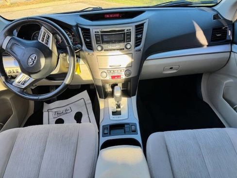 Used 2013 Subaru Legacy 2.5i Premium image 22