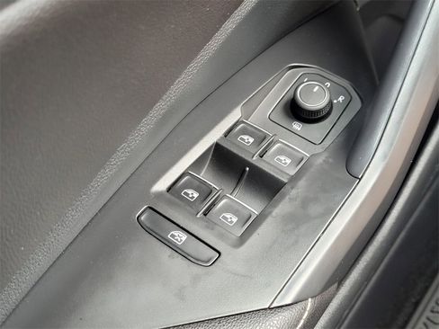 Used 2024 Volkswagen Jetta Sport image 20