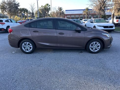 Used 2019 Chevrolet Cruze LS image 7