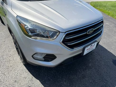 Used 2018 Ford Escape SE w/ SE Sport Appearance Package FWD image 56
