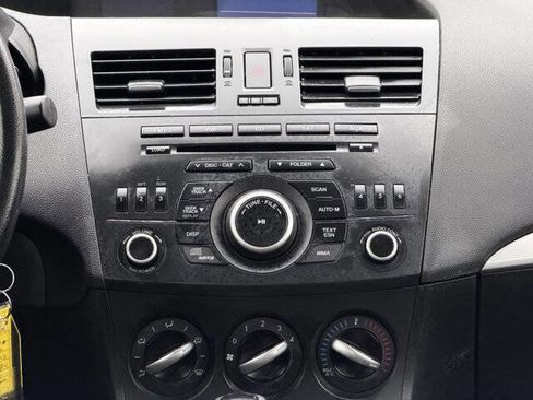 Used 2013 MAZDA MAZDA3 i Sport image 16