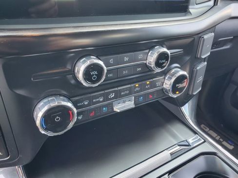 Certified 2022 Ford F150 Lariat w/ Equipment Group 502A High image 24