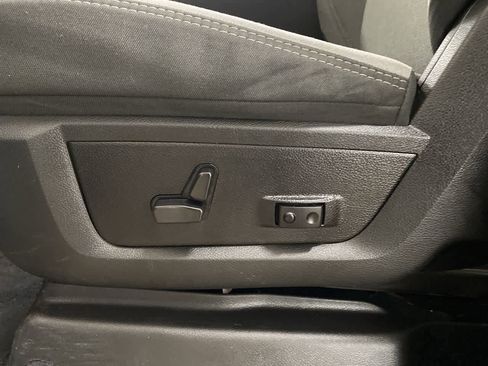 Used 2024 RAM 2500 Big Horn image 15