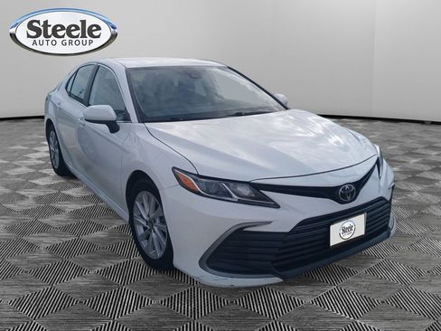 Used 2023 Toyota Camry LE FWD image 3