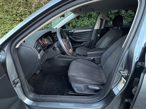 Used 2019 Volkswagen Jetta S w/ Driver Assistance Package image 9