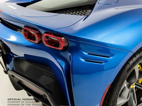 Used 2023 Ferrari SF90 Spider AWD/4WD image 33