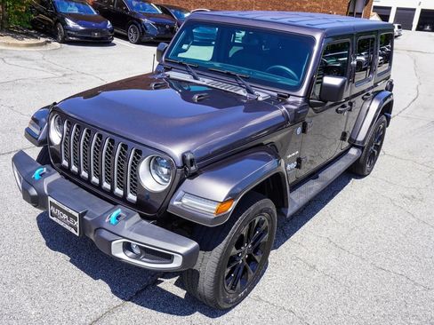 Used 2023 Jeep Wrangler Unlimited Sahara w/ Cold Weather Group AWD/4WD image 32