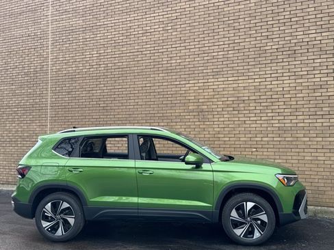New 2026 Volkswagen Taos SE AWD/4WD image 5