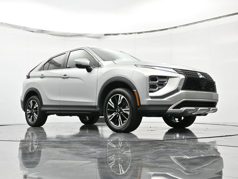 Used 2024 Mitsubishi Eclipse Cross SE image 40