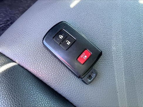 Used 2021 Toyota 4Runner SR5 Premium w/ Moonroof Package AWD/4WD image 19