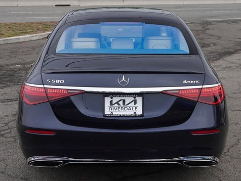 Used 2023 Mercedes-Benz S 580 4MATIC Sedan w/ 3D Technology Package image 19