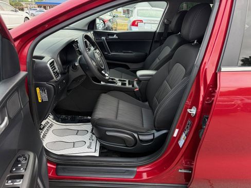 Used 2017 Kia Sportage LX AWD/4WD image 8