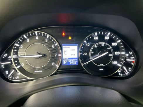 Used 2017 Nissan Armada SV AWD/4WD image 12