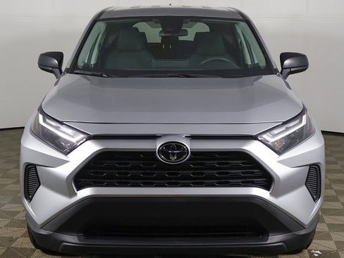 Used 2024 Toyota RAV4 LE AWD/4WD image 8