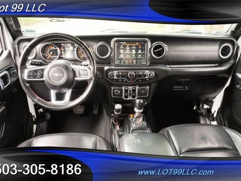 Used 2018 Jeep Wrangler Unlimited Sahara AWD/4WD image 13
