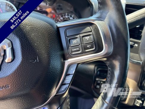 Used 2019 RAM 2500 Laramie w/ Black Appearance Package AWD/4WD image 28
