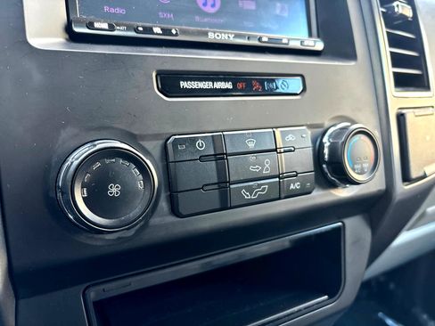 Used 2017 Ford F150 XLT image 35