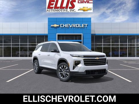 New 2026 Chevrolet Traverse LT w/ Sun and Wheel Package image 1