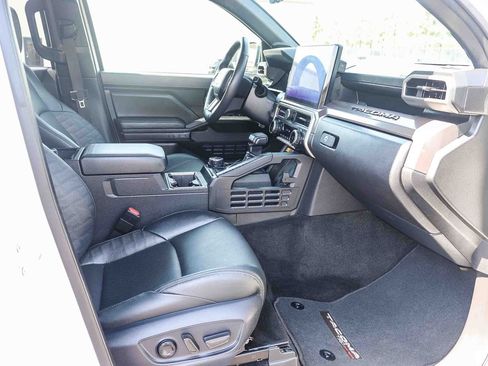 Used 2024 Toyota Tacoma TRD Off-Road w/ TRD Off Road Premium Package AWD/4WD image 20