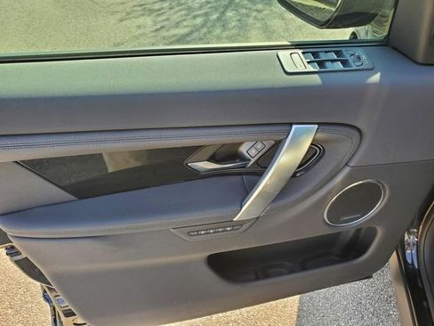 Used 2025 Land Rover Discovery Sport S image 17