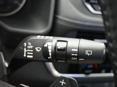 Used 2026 Nissan Rogue SV FWD image 30