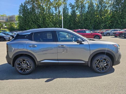 New 2026 Nissan Kicks SR w/ SR Premium Package AWD/4WD image 4