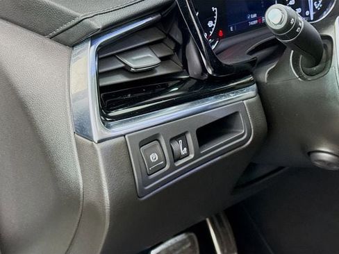 Used 2021 Cadillac XT6 Sport image 12