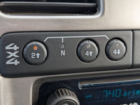 Used 2009 Chevrolet Colorado LT AWD/4WD image 28
