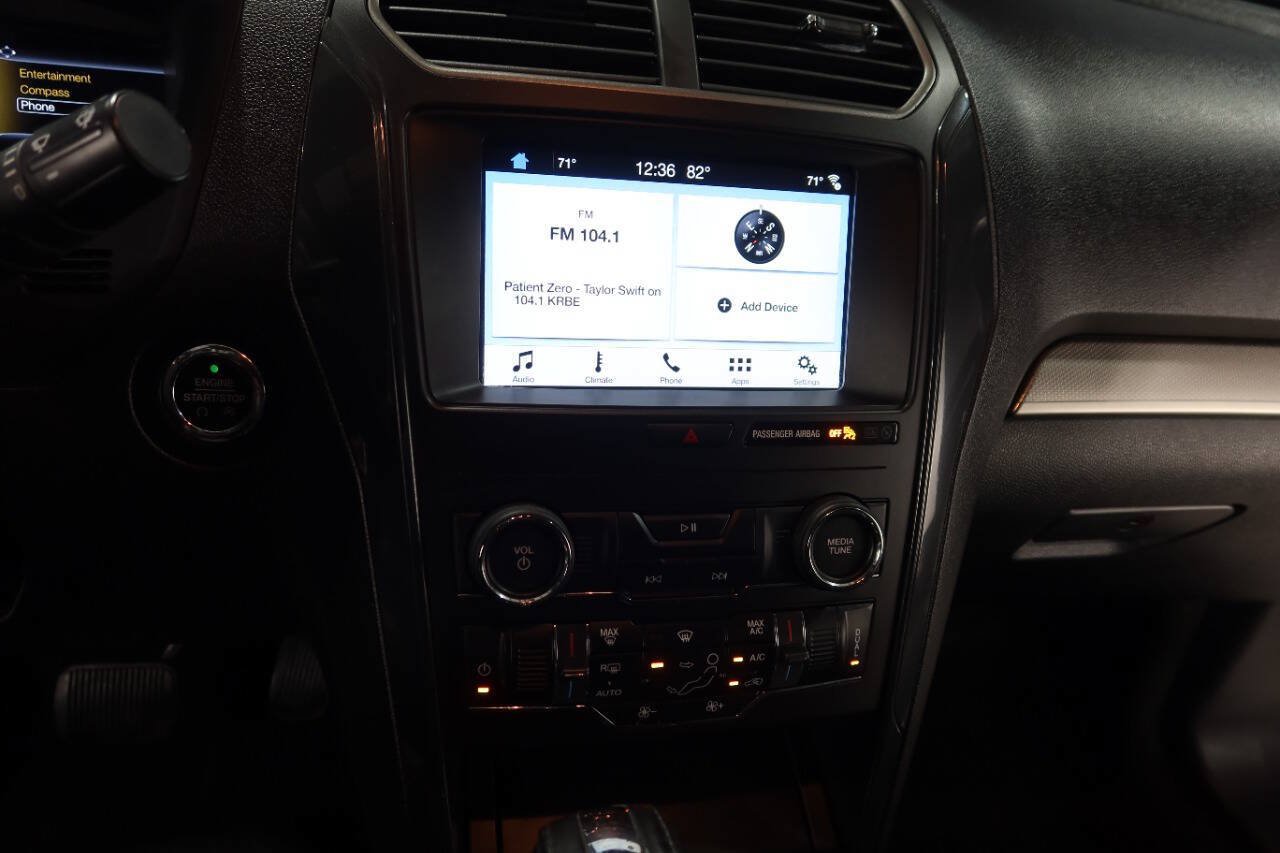 Used 2018 Ford Explorer XLT w/ Equipment Group 201A FWD image 23