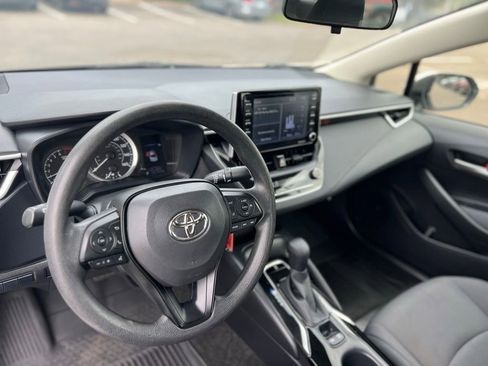 Used 2021 Toyota Corolla LE FWD image 13