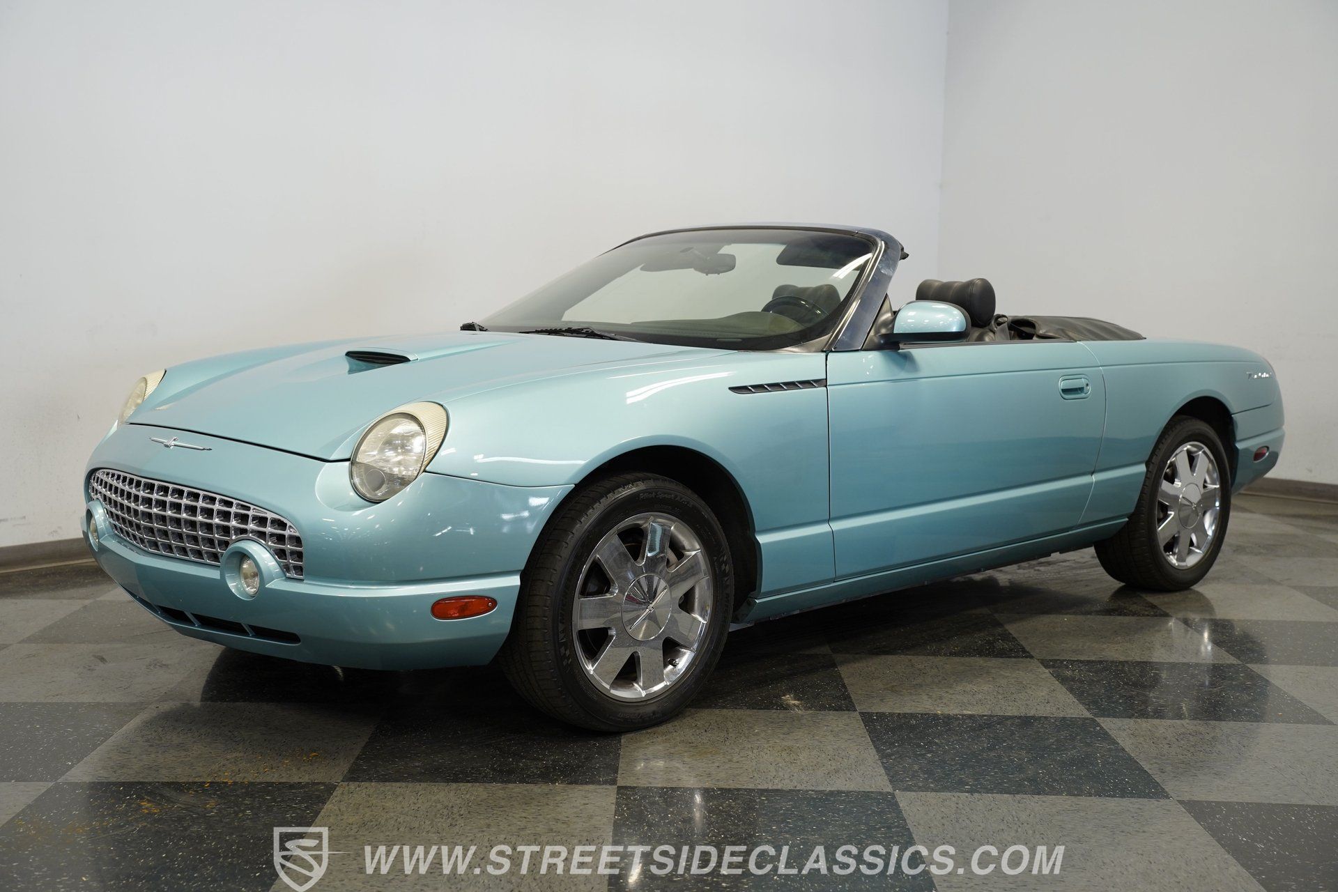 Used 2002 Ford Thunderbird RWD image 6