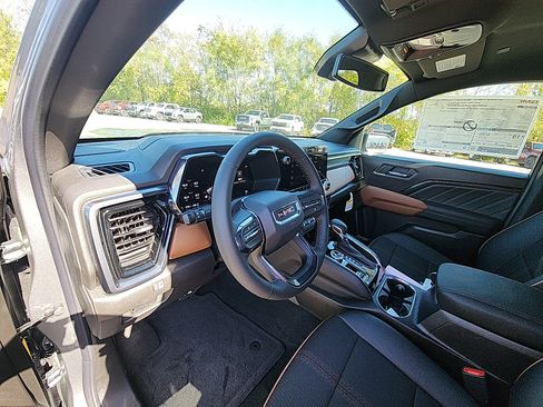 New 2026 GMC Canyon AT4 image 15