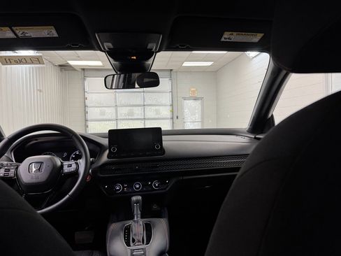 Used 2025 Honda HR-V Sport image 18
