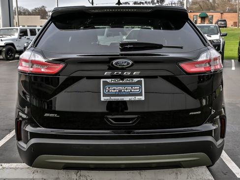 Certified 2024 Ford Edge SEL w/ Convenience Package AWD/4WD image 9