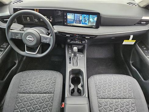 Used 2026 Nissan Kicks SV image 18