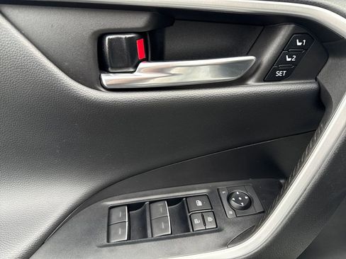 Certified 2022 Toyota RAV4 Limited image 11