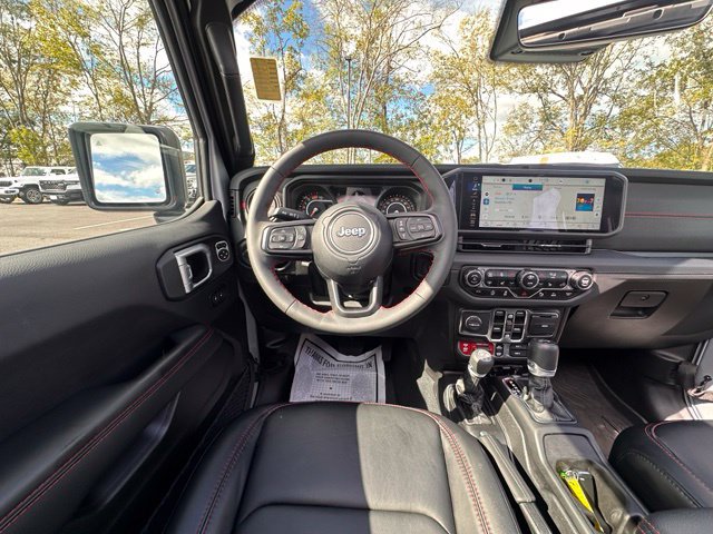 Used 2024 Jeep Wrangler Unlimited Rubicon AWD/4WD image 17
