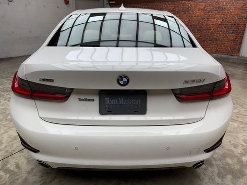 Used 2020 BMW 330i xDrive Sedan w/ Premium Package image 4