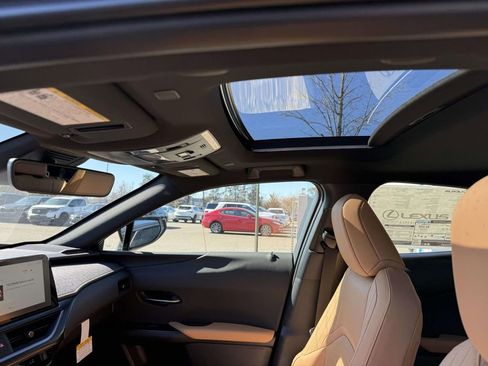 New 2026 Lexus UX 300h 300h Premium image 16