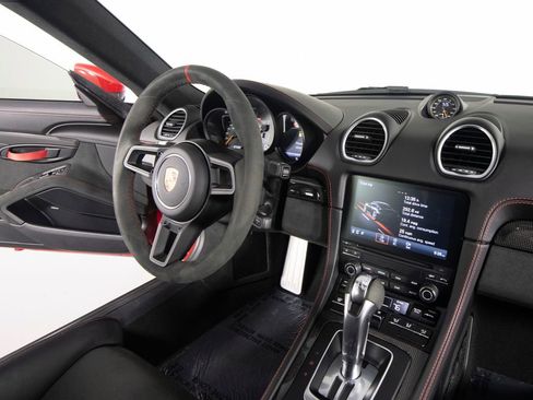 Certified 2023 Porsche 718 Cayman GT4 RWD image 37